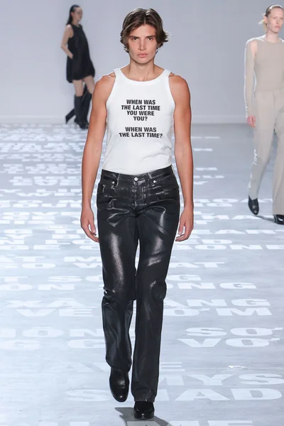Look 39